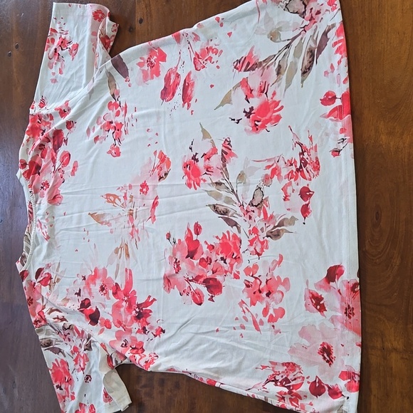 Roserock Closet Pink Floral T-shirt Size XL - Picture 7 of 7